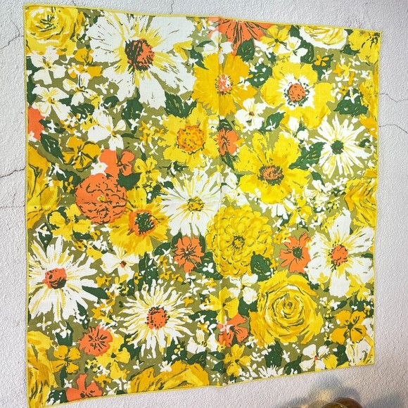 Vintage Fabric Napkins Set of 4 Yellow Orange Multicolor Daisies Roses MOD Print - Picture 9 of 10